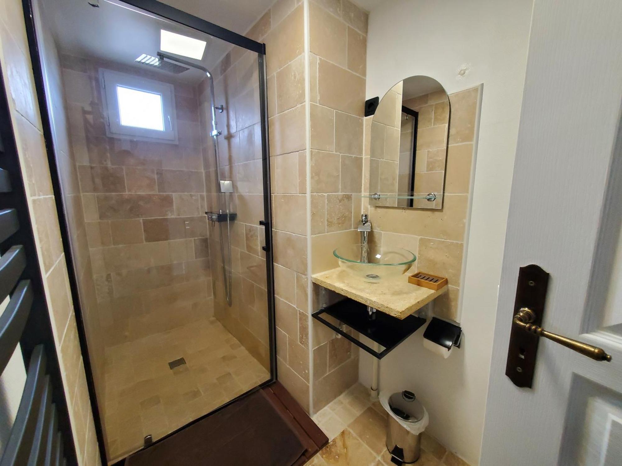 Appart 28M2 Avec Jardin Et Parking Prives, Chambre Separee Milhaud Dış mekan fotoğraf
